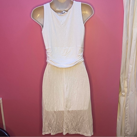 034 WHITE V-NECK KNOT FRONT DRESS - SMALL - Picture 5 of 9